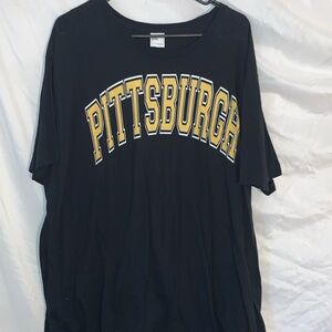Steelers black n yellow t-shirt, short sleeved 2XL
